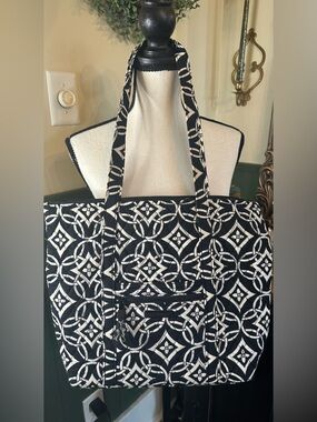 Vera Bradley Concerto Villager Zip Tote Black White Geometric